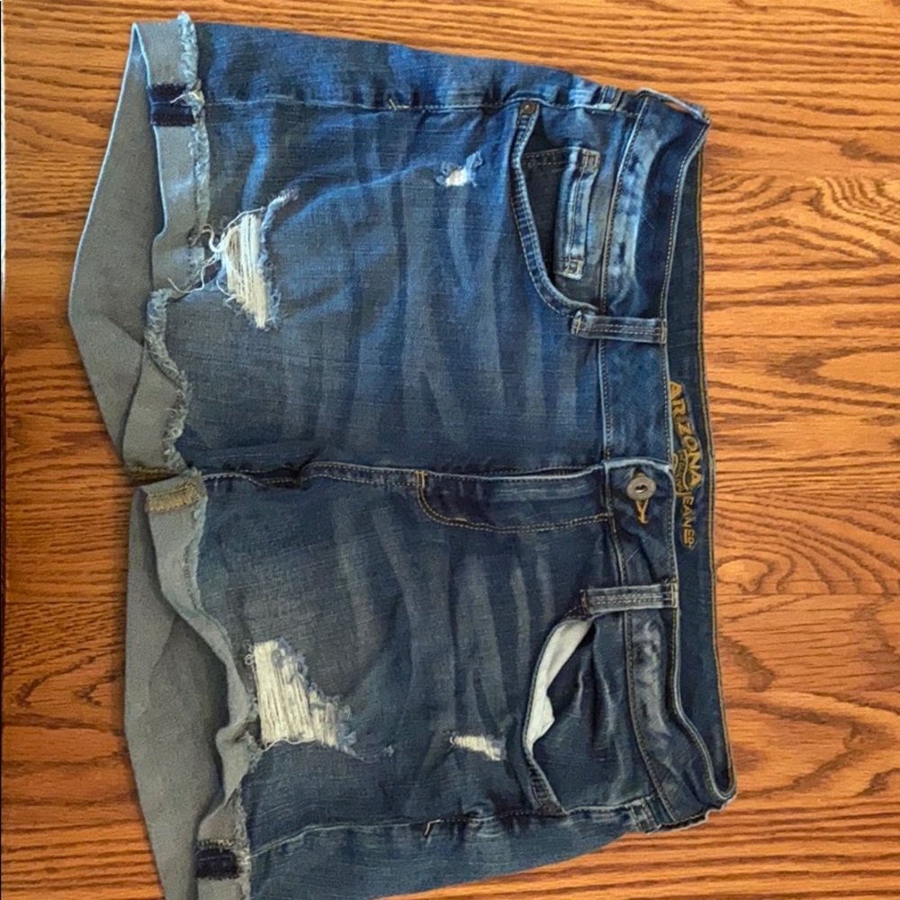 Arizona Distressed Jean shorts